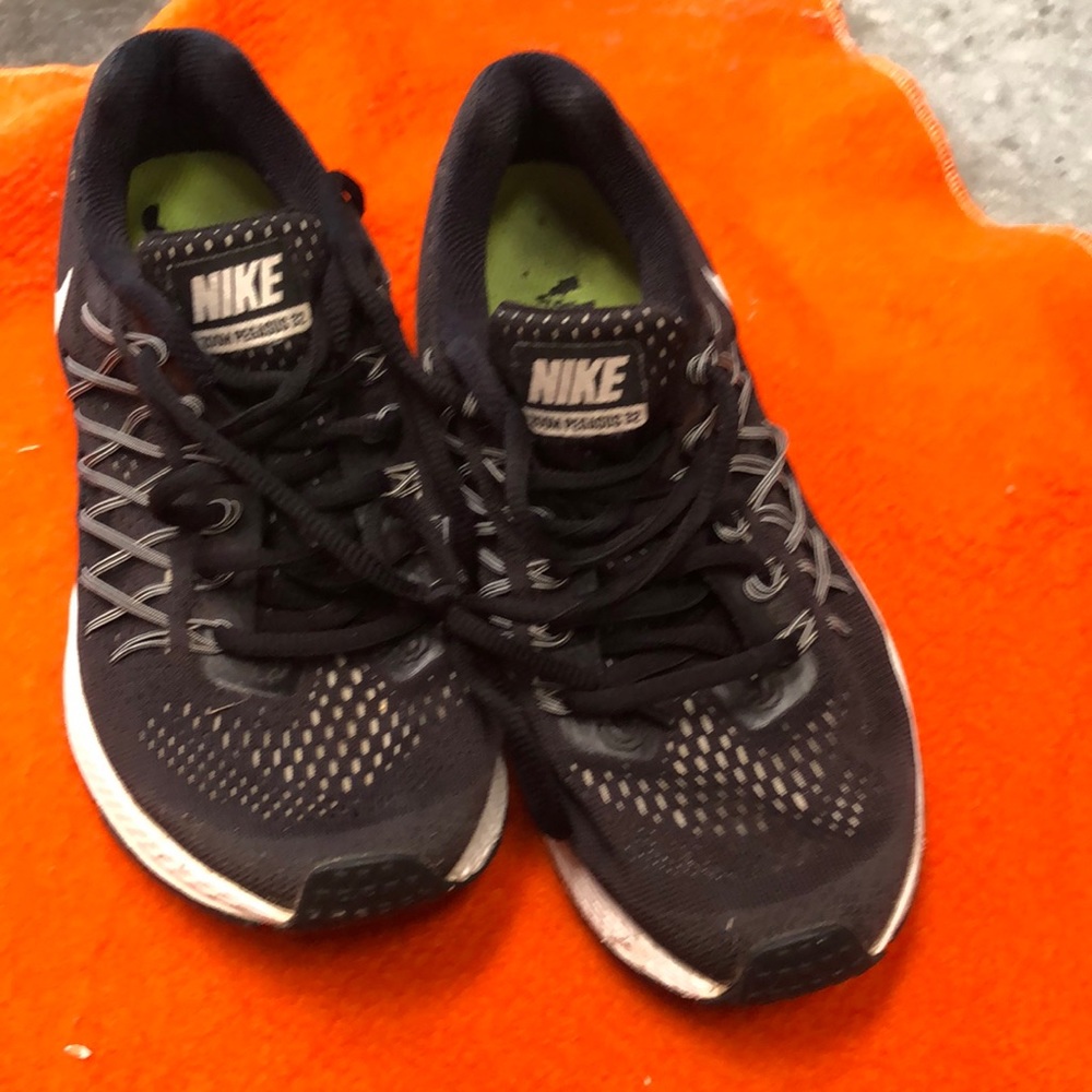 Nike tennis shoes
